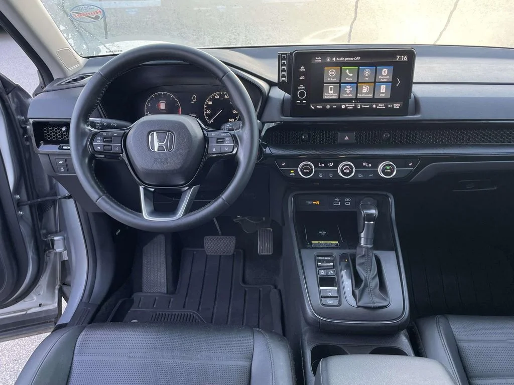 Used 2024 Lunar Silver Metallic Honda EX-L image 4
