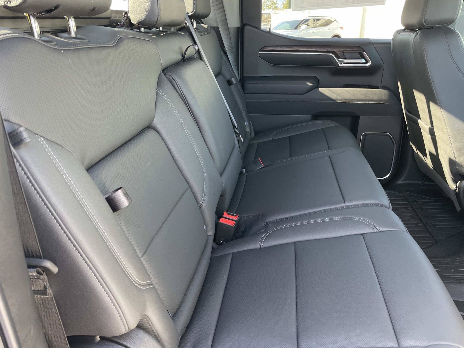 2026 GMC Sierra 1500 SLT - Photo 26