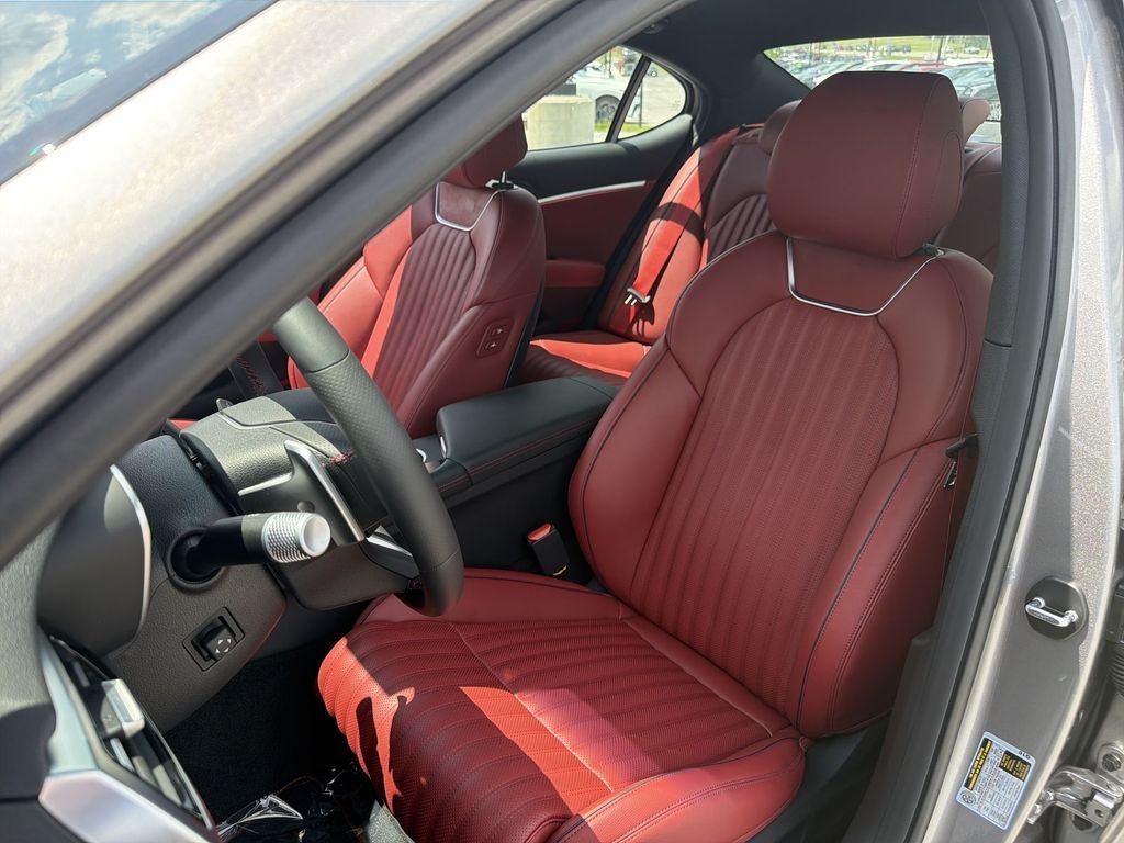 New 2026 Silver Genesis 3.3T SPORT PRESTIGE image 11