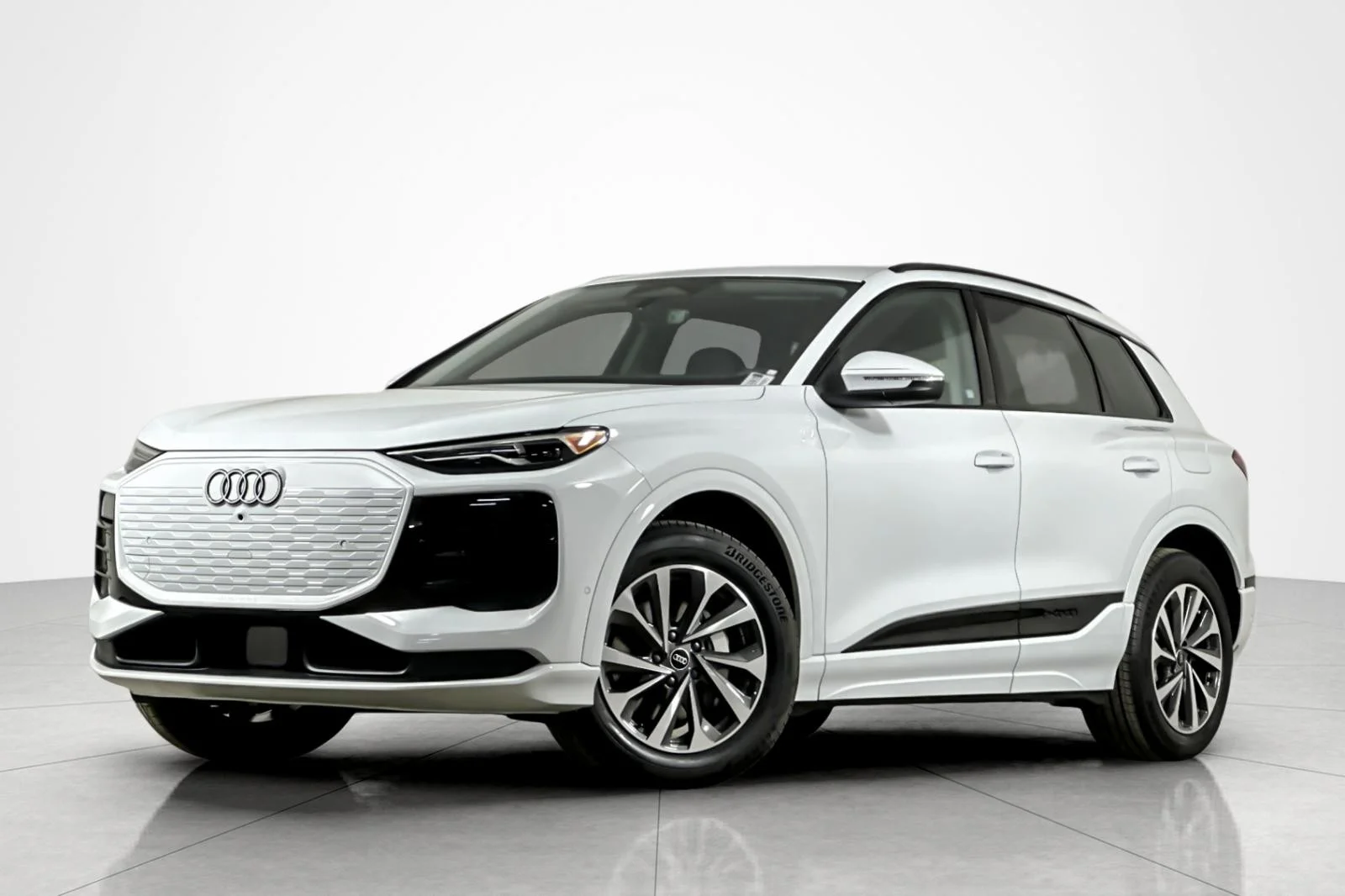 2025 Audi Q6 e-tron Premium quattro's photo