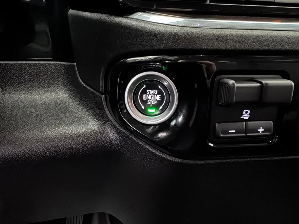 2025 GMC Sierra 1500 SLT - Photo 23