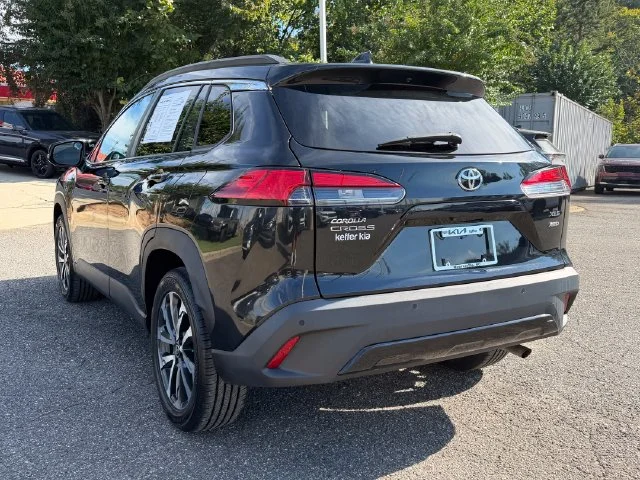 Used 2022 Jet Black Toyota XLE image 3
