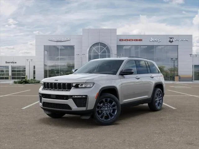 New 2026 Silver Zynith Exterior Paint Jeep Limited image 79