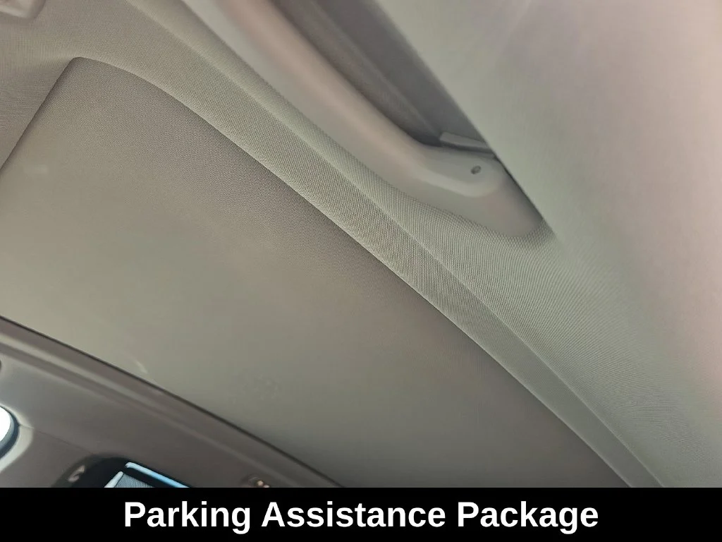 Used 2025 White BMW xDrive40i image 7