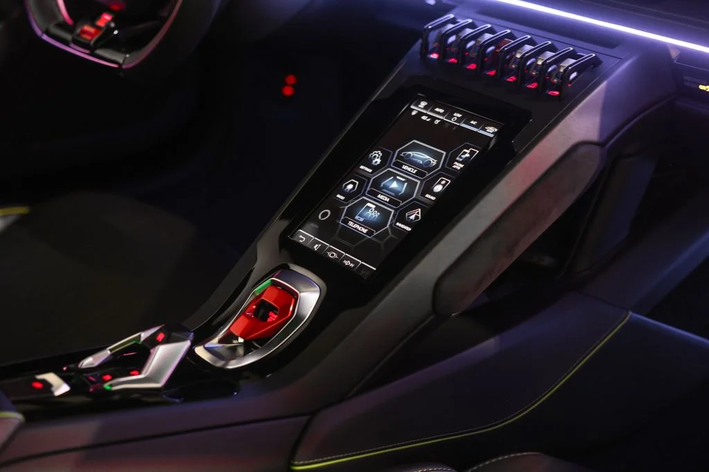 Used 2021 Green Lamborghini Base image 33