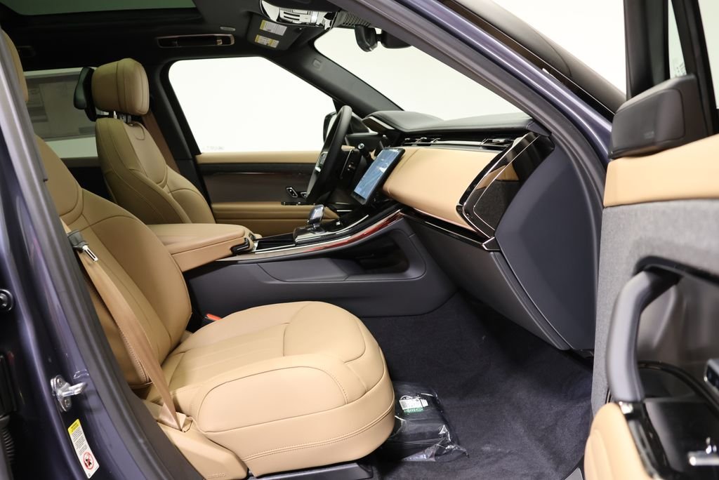 New 2026 Varesine Blue Land Rover SE image 39
