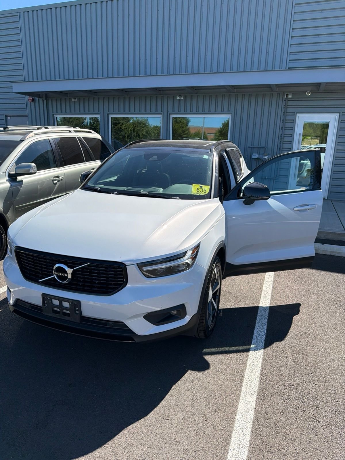 Used 2020 Silver Volvo R-Design image 1