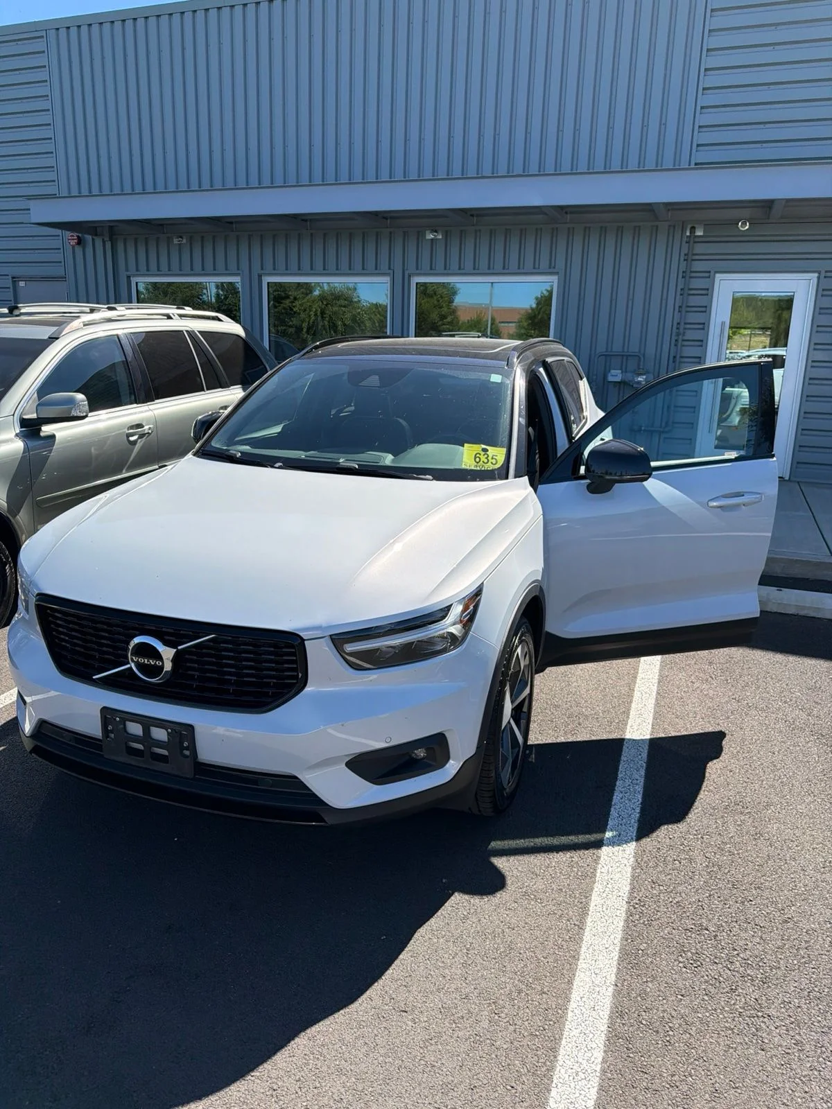 Used 2020 Silver Volvo R-Design image 1