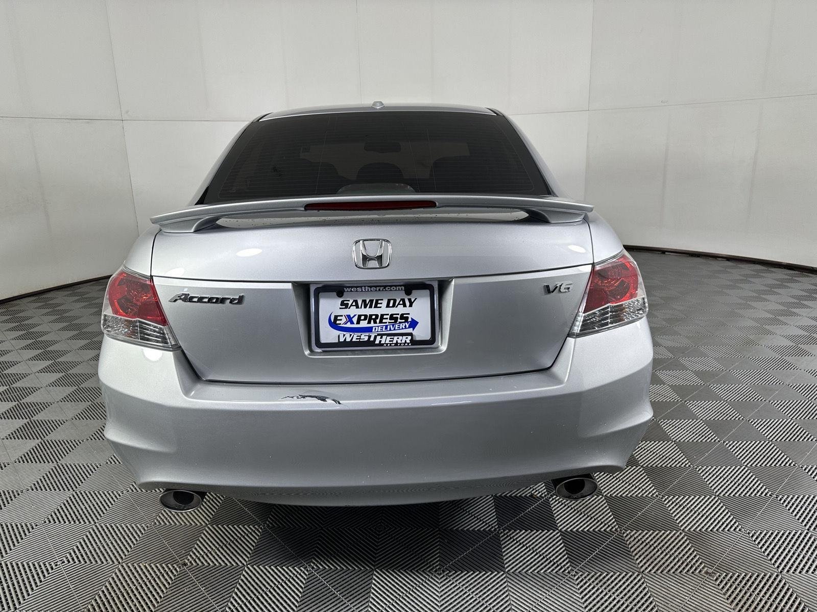 Used 2009 Polished Metal Metallic Honda EX-L image 8