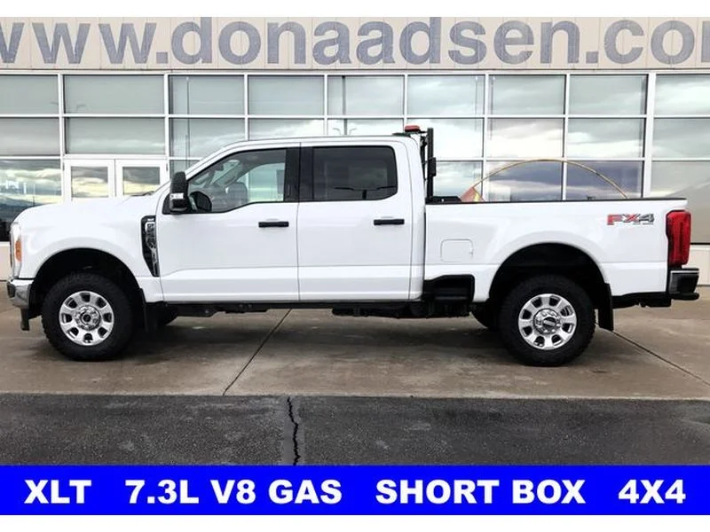 Certified Used 2023 Oxford White Ford XLT image 5
