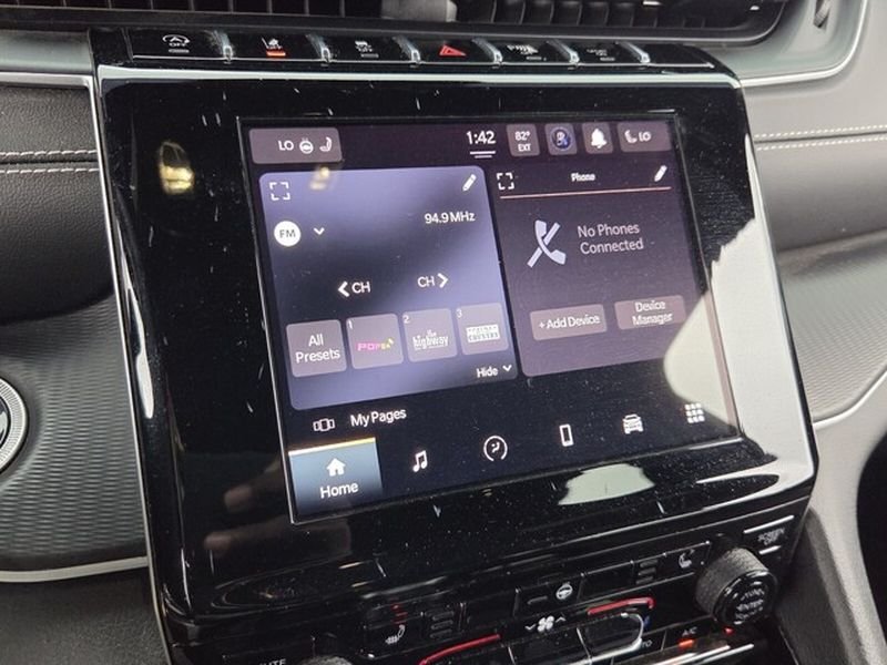 Used 2023 Metallic Jeep Altitude image 23
