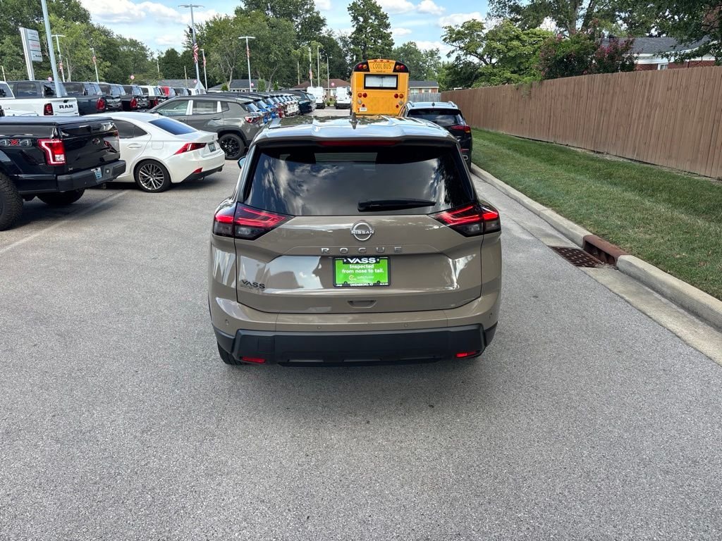 Certified Used 2025 Beige/tan Nissan SV image 4