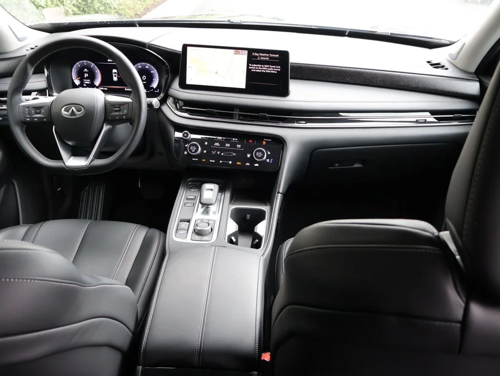 Used 2025 Gray INFINITI Sensory image 15