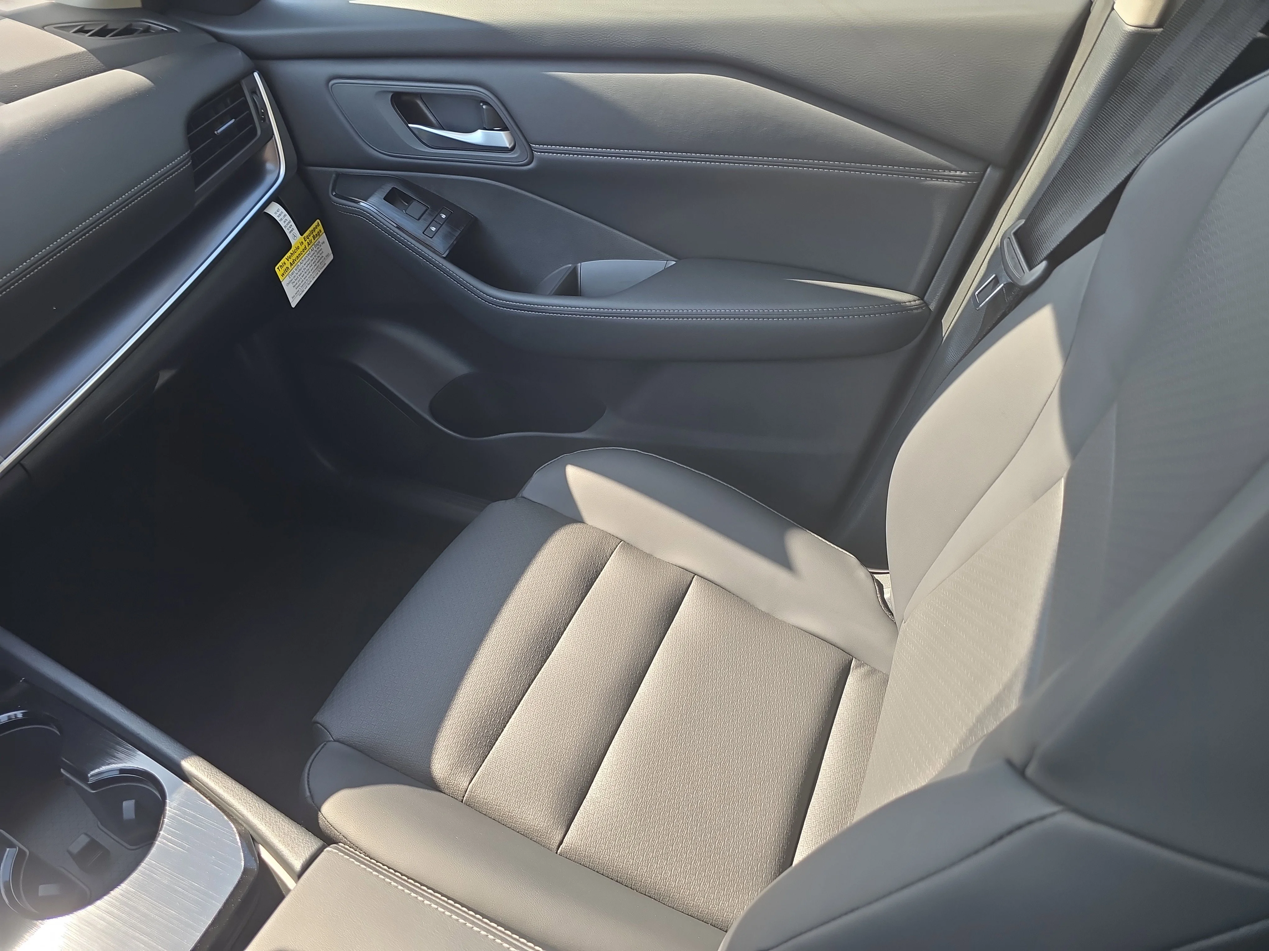 New 2026 Everest White Pearl Tricoat Nissan Dark Armor image 16