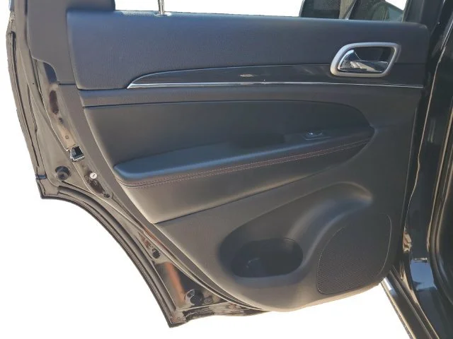 Used 2018 Diamond Black C Jeep Trailhawk image 30