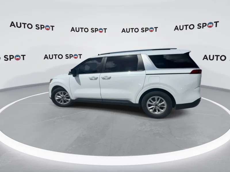 Used 2023 White Kia LX image 6