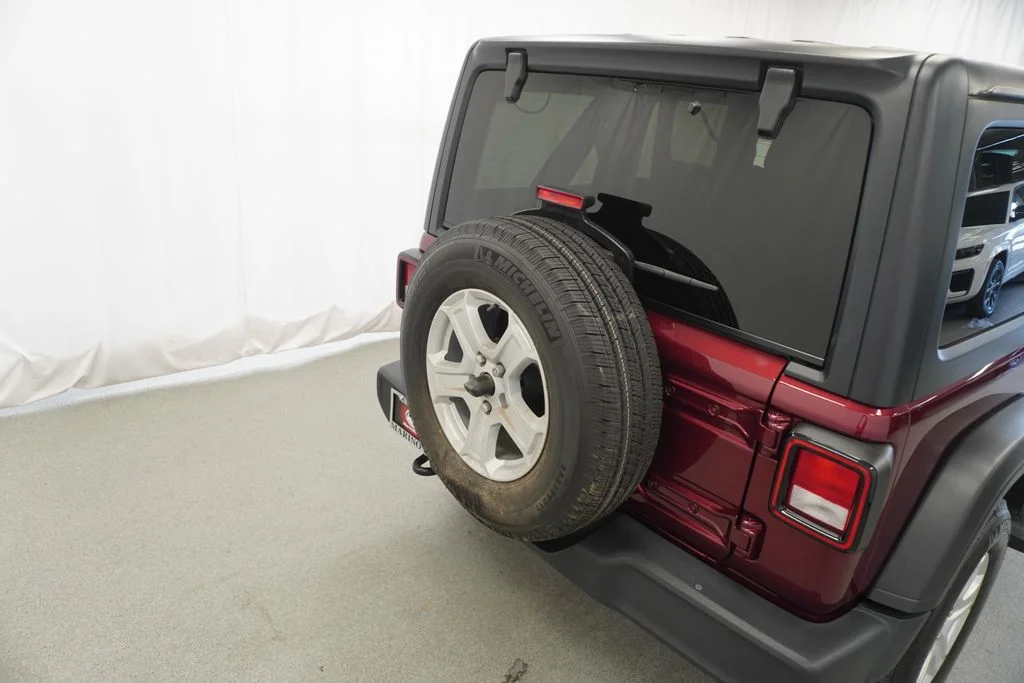 Used 2021  Jeep Unlimited Sport S image 18