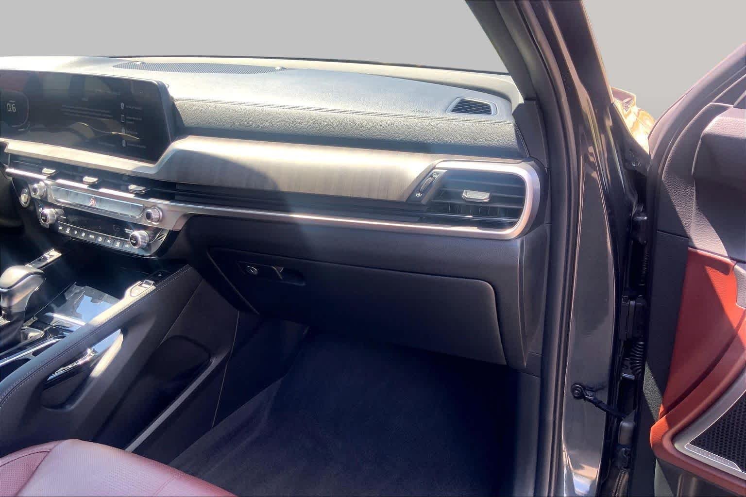 Certified Used 2024 Gravity Gray Kia EX image 18