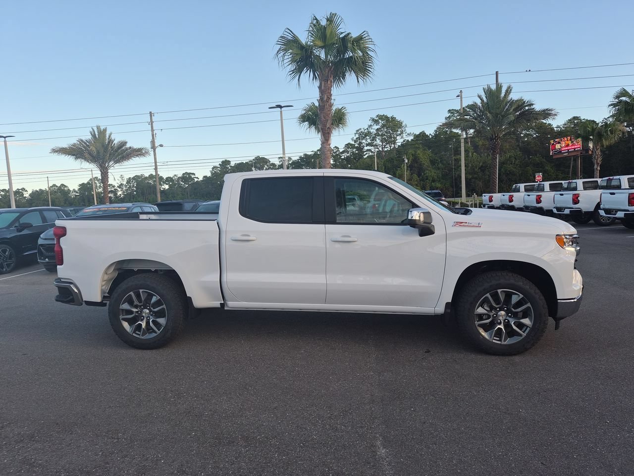2026 Chevrolet Silverado 1500 LT - Photo 9