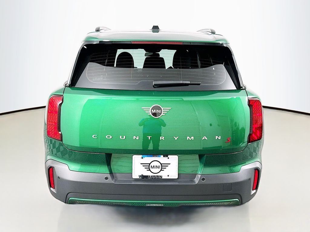 New 2026 Green MINI Signature Plus image 6