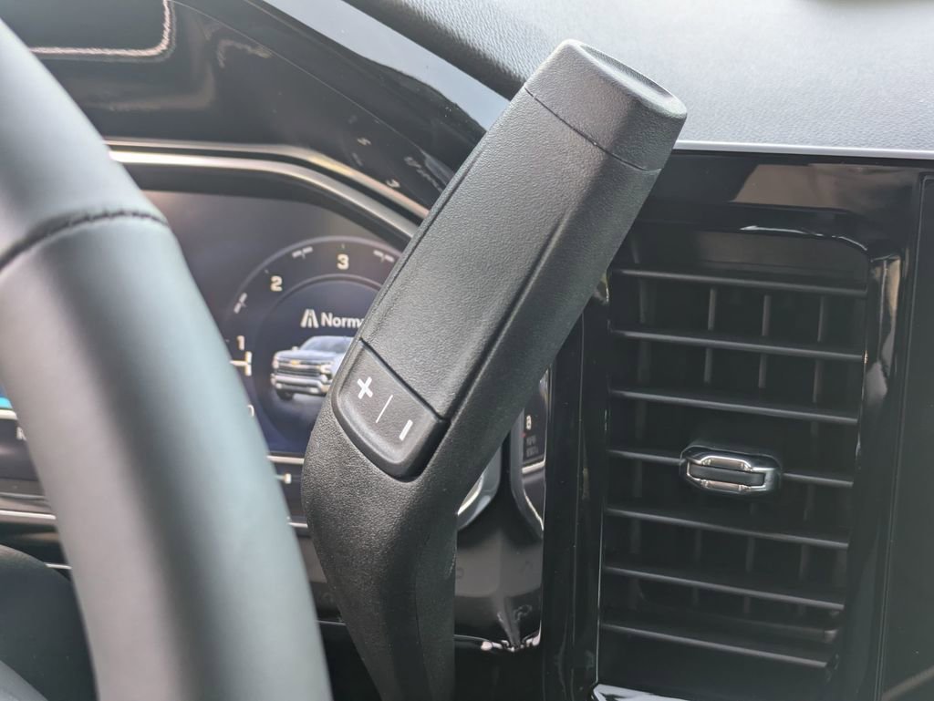 2025 Chevrolet Silverado 1500 LT - Photo 25