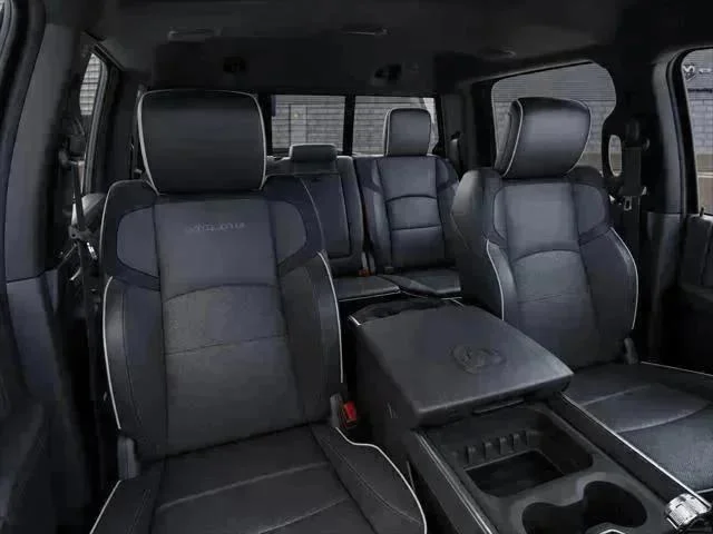 New 2026 Diamond Black Crystal Pearl-Coat Exterior Paint RAM Laramie image 9