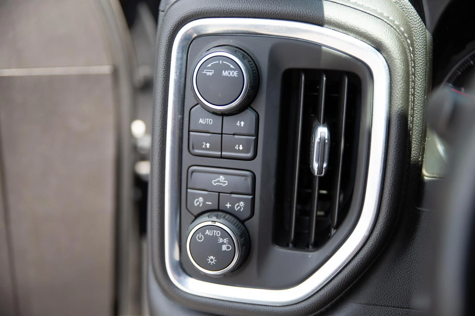 Used 2021 Shadow Gray Metallic Chevrolet LT image 17