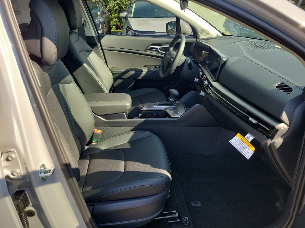 New 2027 Wolf Gray Kia EX image 7