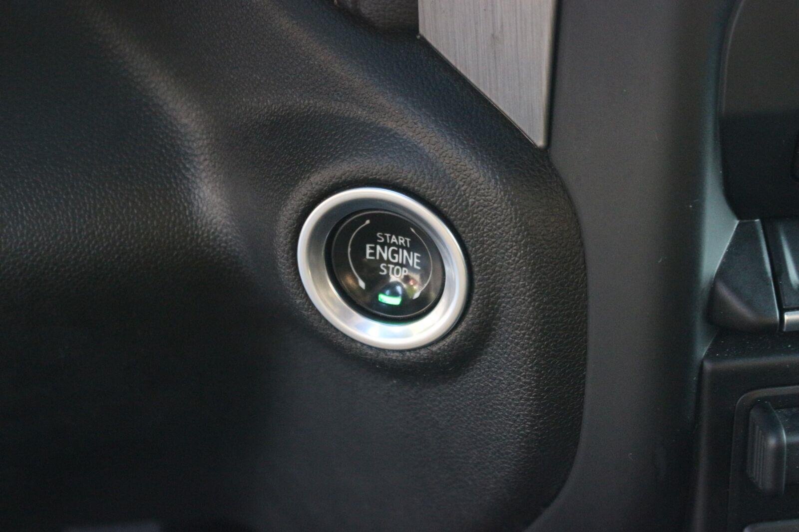 Used 2022 SUMMIT WHITE GMC Denali image 31