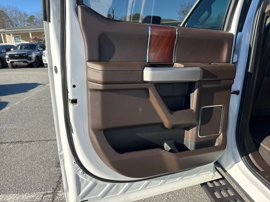 Used 2020 Gray Ford King Ranch image 28