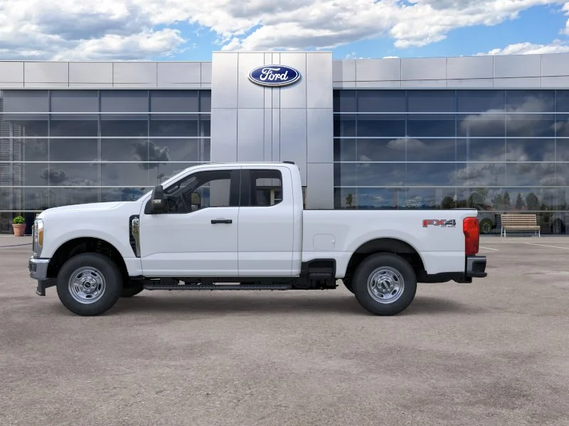 New 2026 Oxford White Ford XL image 3