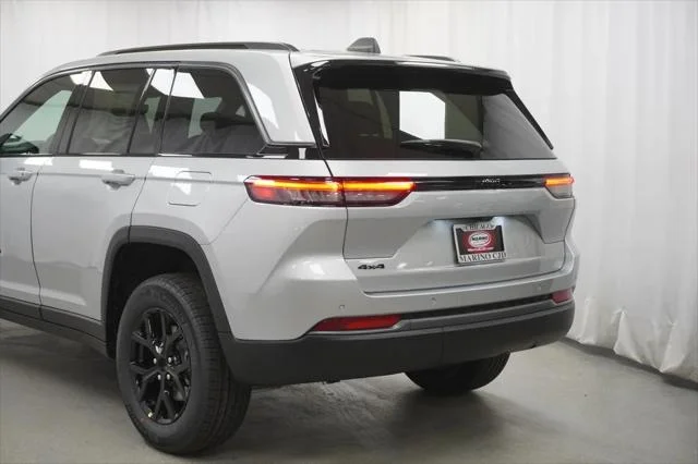 New 2026 Silver Zynith Exterior Paint Jeep Laredo image 12