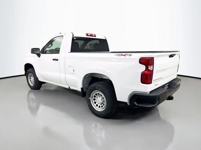 New 2026 Summit White Chevrolet WT image 6