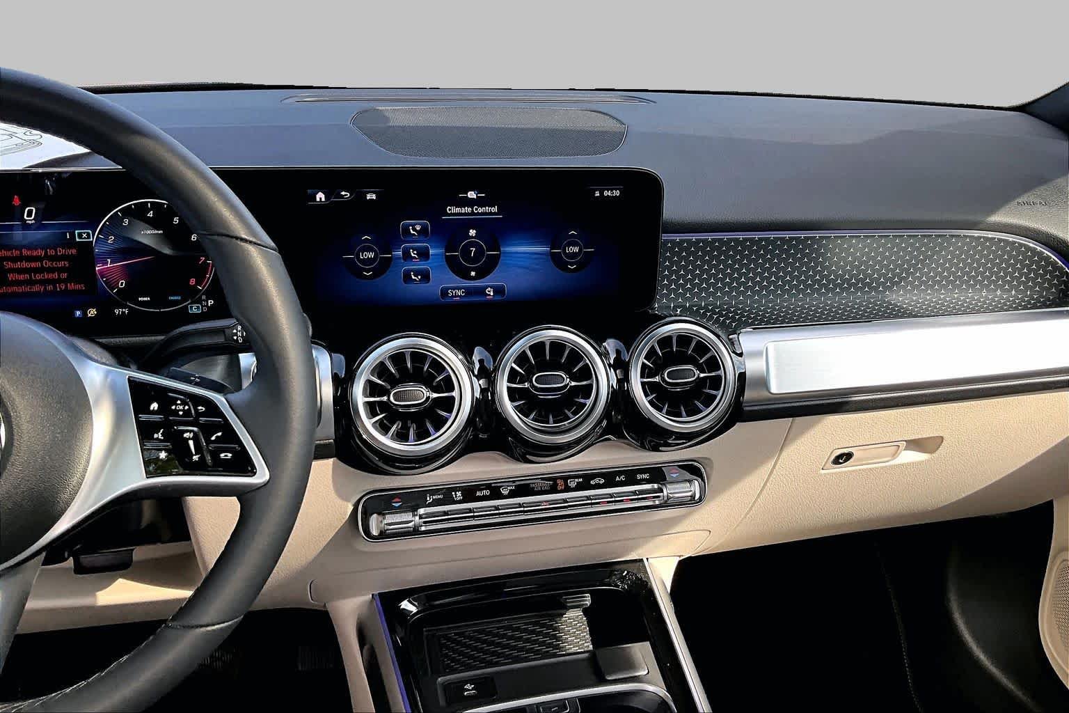 Used 2026 Night Black Mercedes-Benz GLB 250 image 7