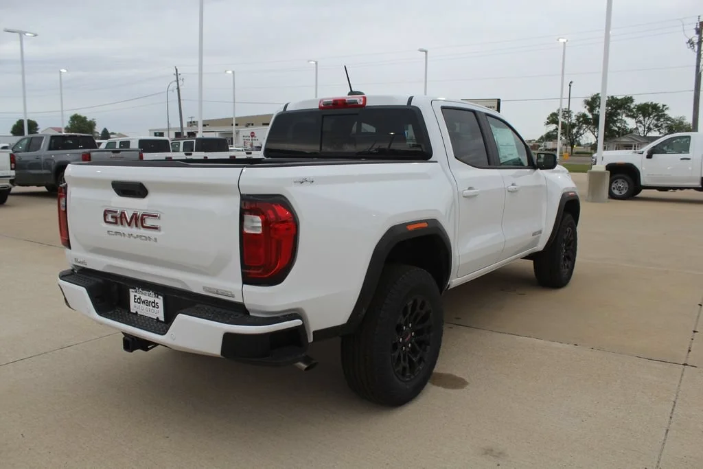 New 2026 Summit White GMC Elevation image 3