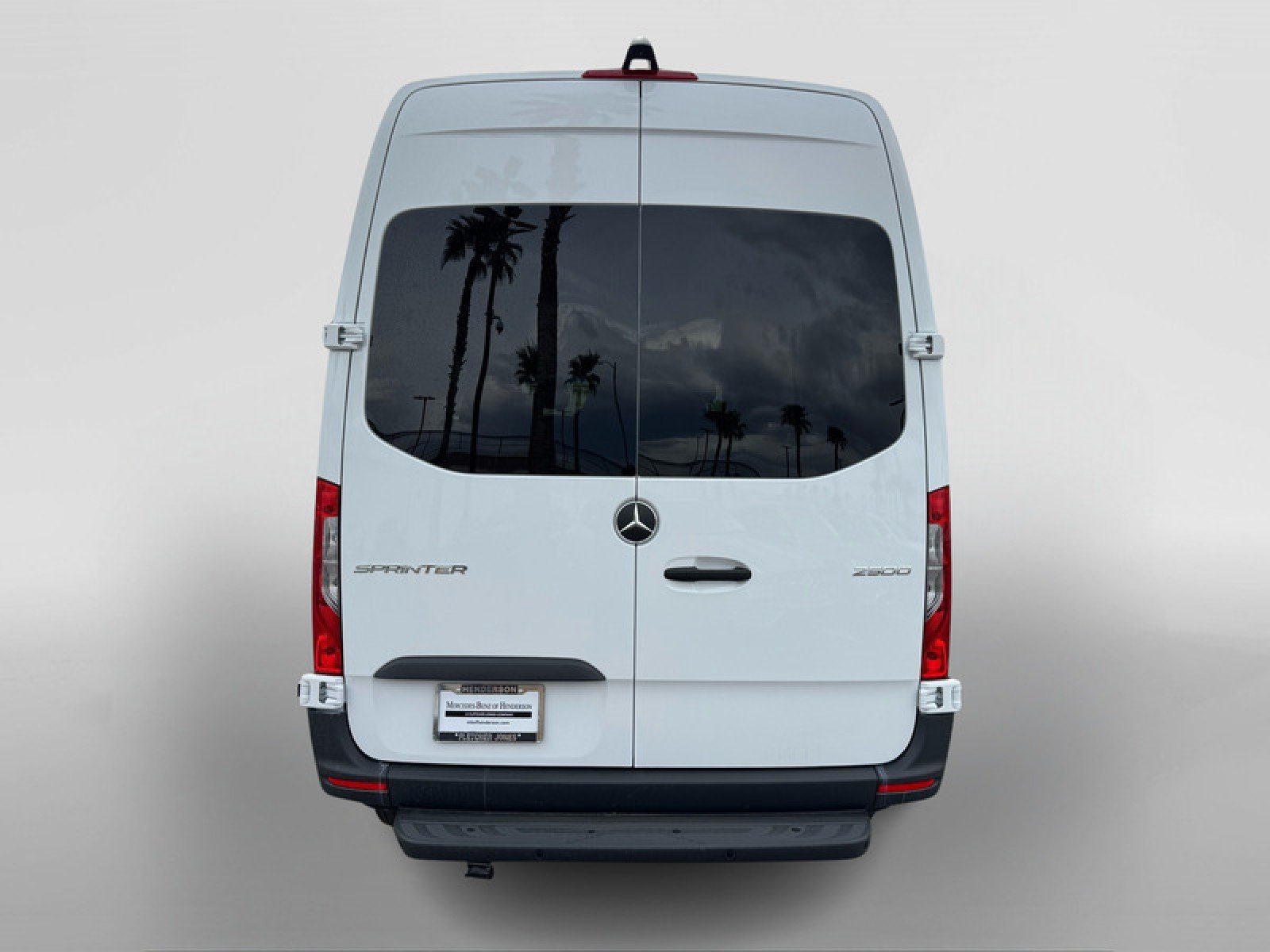 New 2026 Arctic+White Mercedes-Benz DCVS2S image 4