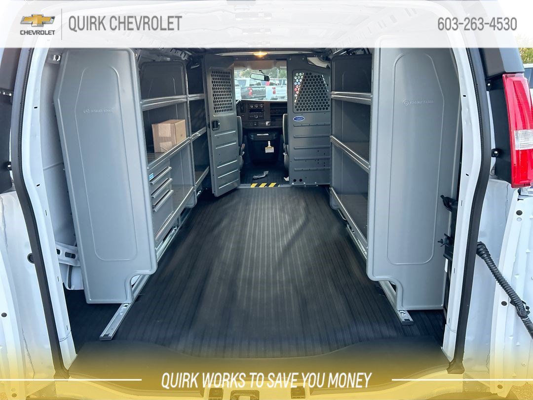 2025 Chevrolet Express Cargo Work Van - Photo 16