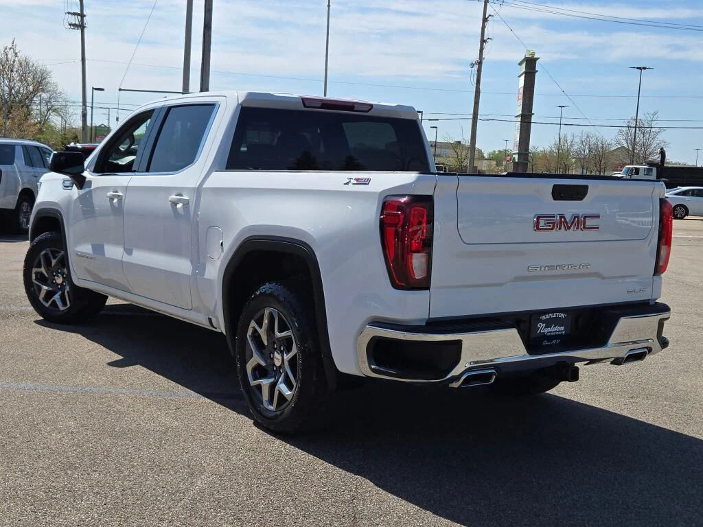 Used 2023 White GMC SLE image 16