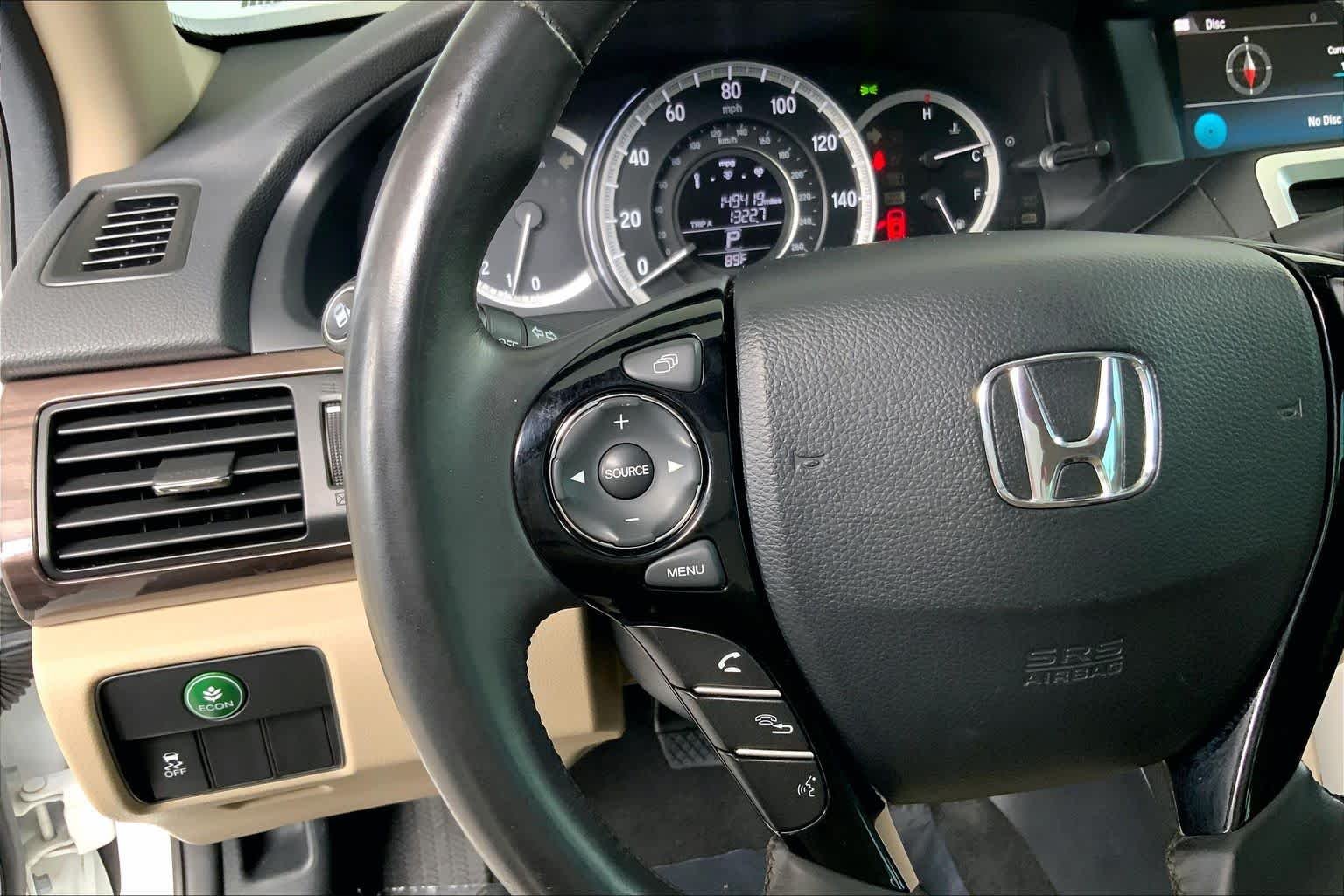 Used 2016 WHITE Honda EX-L image 24