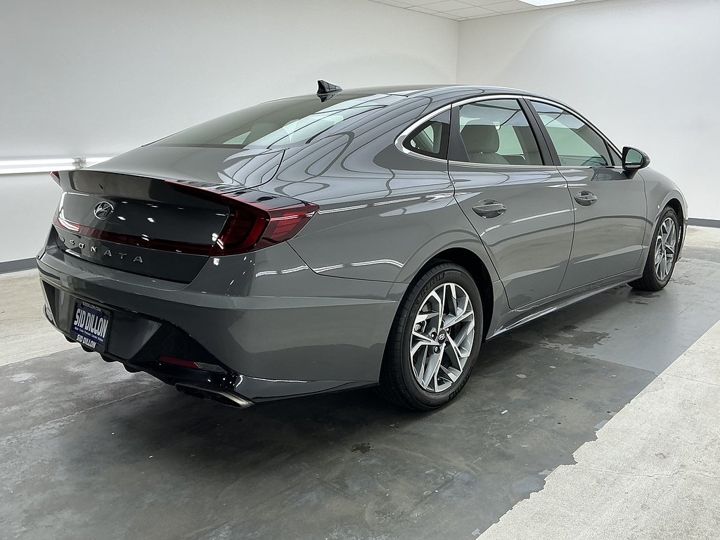 Used 2023 Hampton Gray Metallic Hyundai SEL image 22