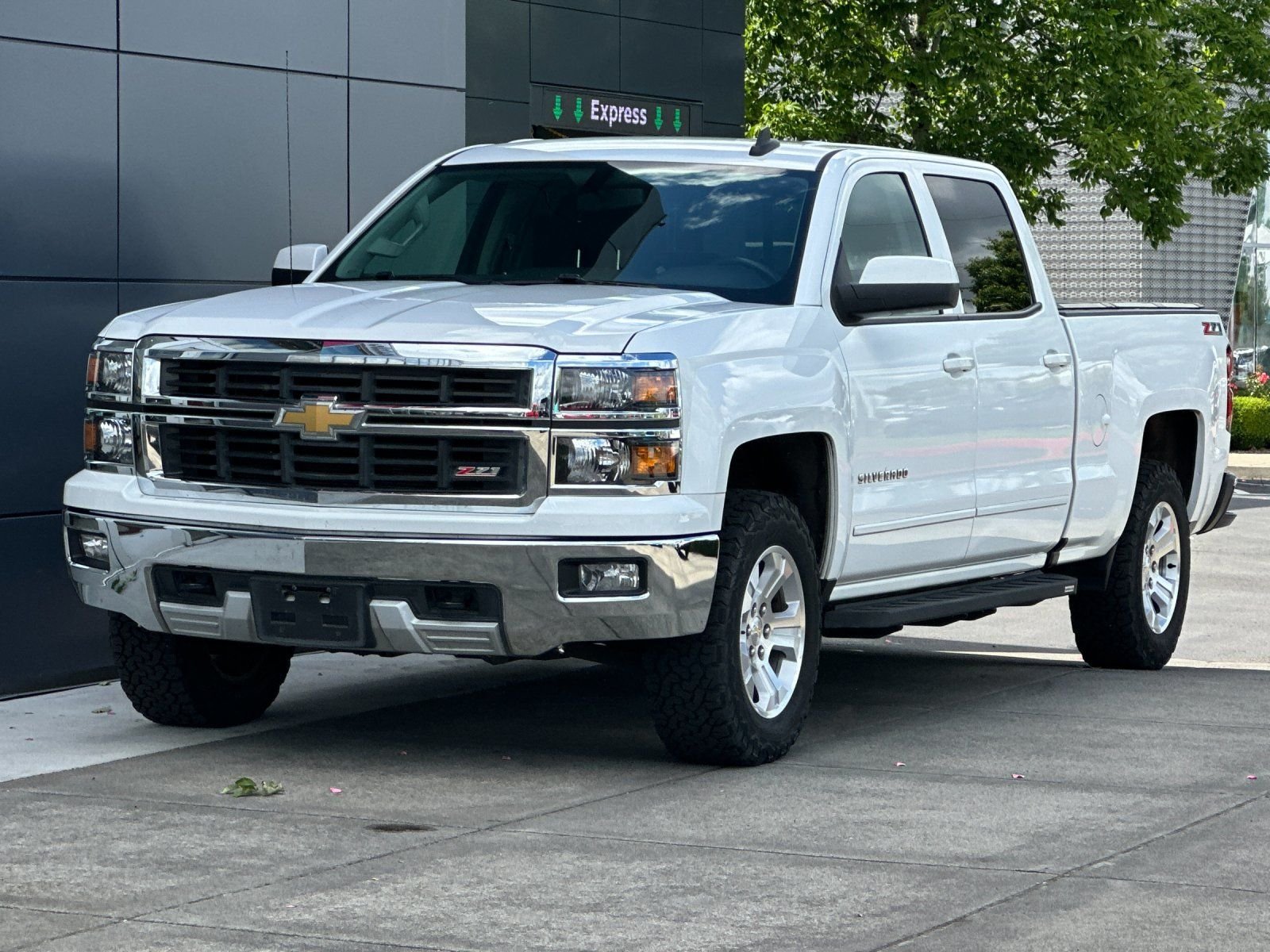 Used 2015 Summit White Chevrolet LT image 7
