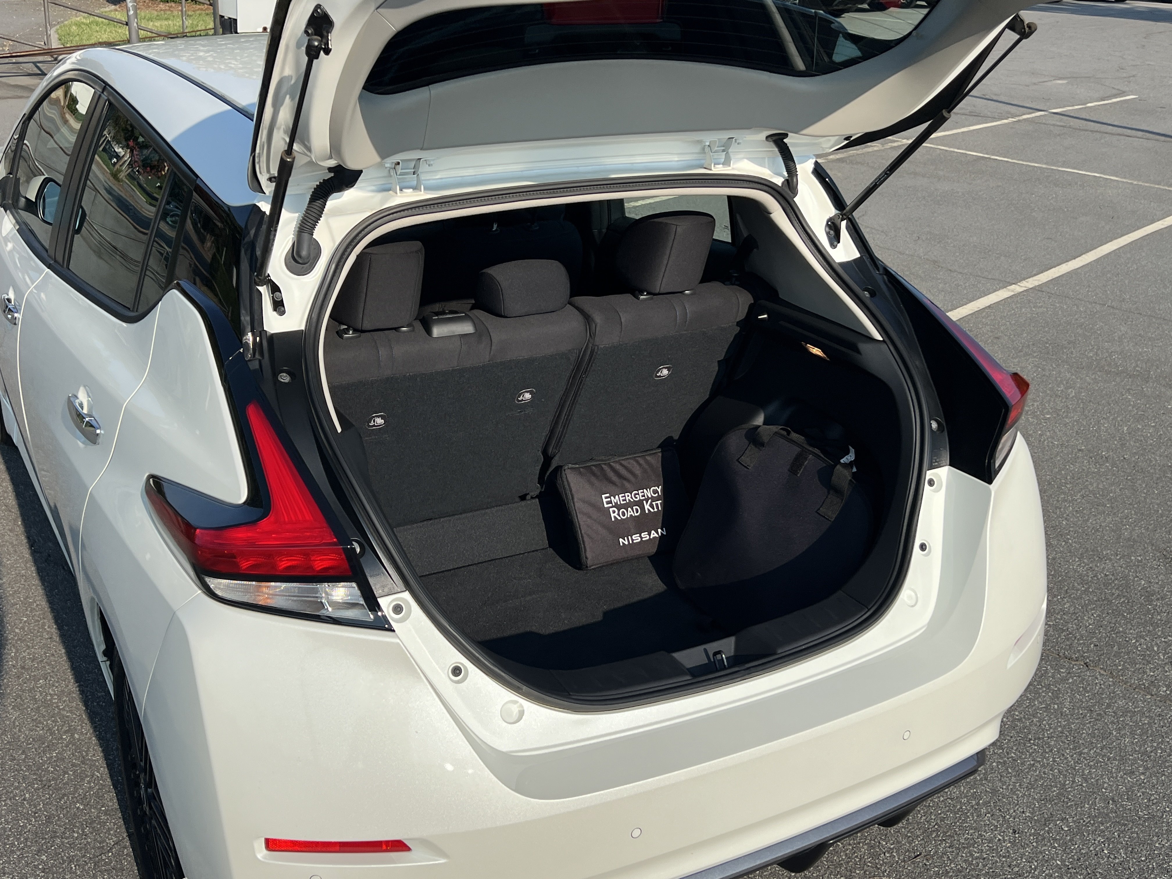 Used 2025 Pearl White Tricoat Nissan SV PLUS image 15