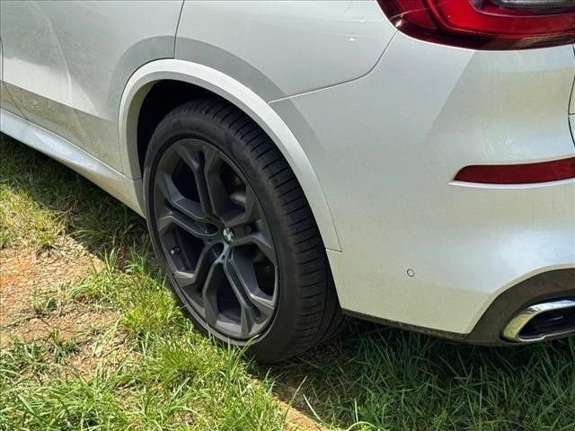 Used 2019 White BMW xDrive50i image 20