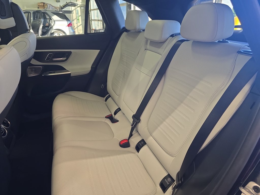 Certified Used 2024 Black Mercedes-Benz GLC 300 image 15