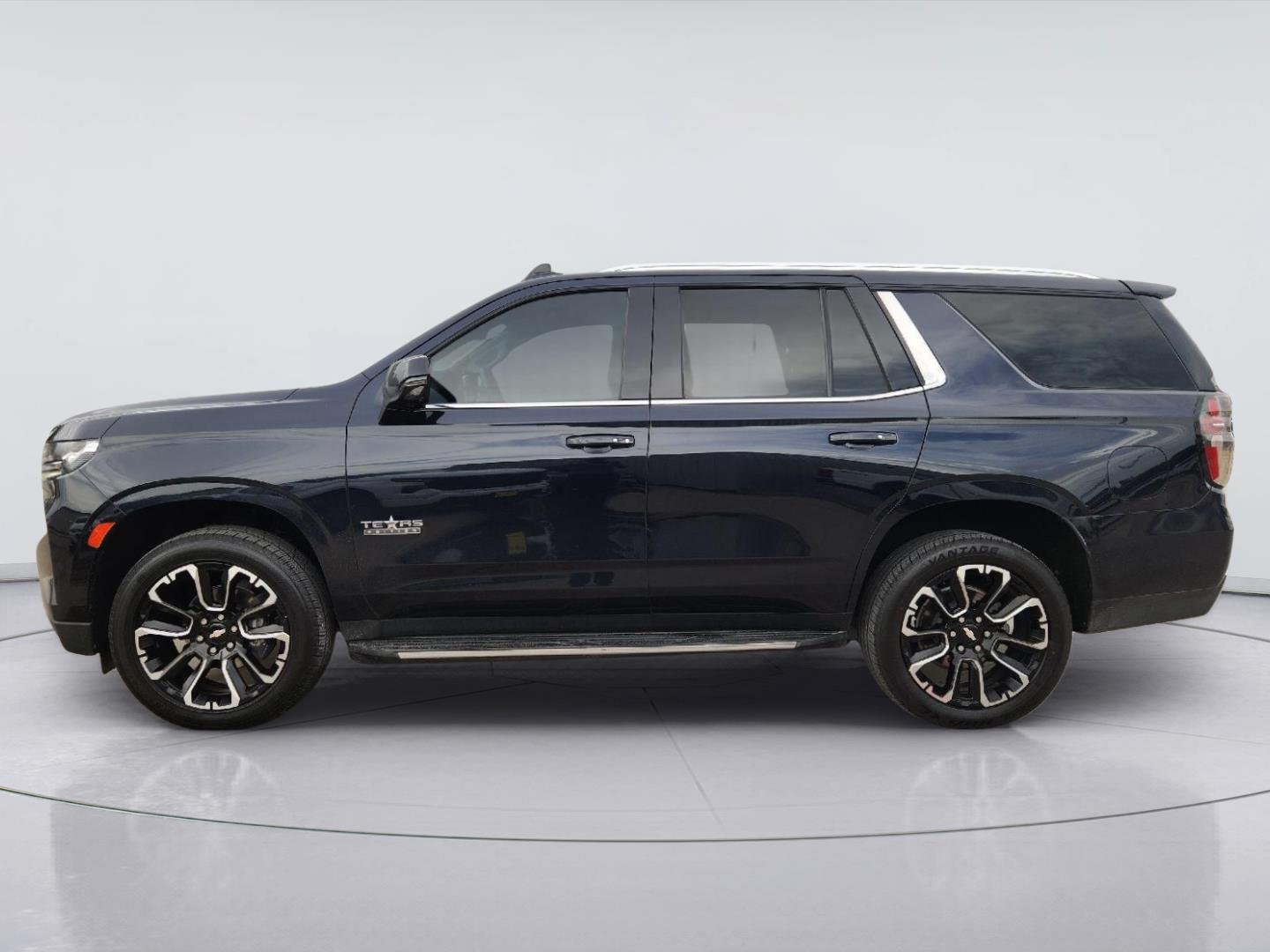 2022 Chevrolet Tahoe photo 4 of 34