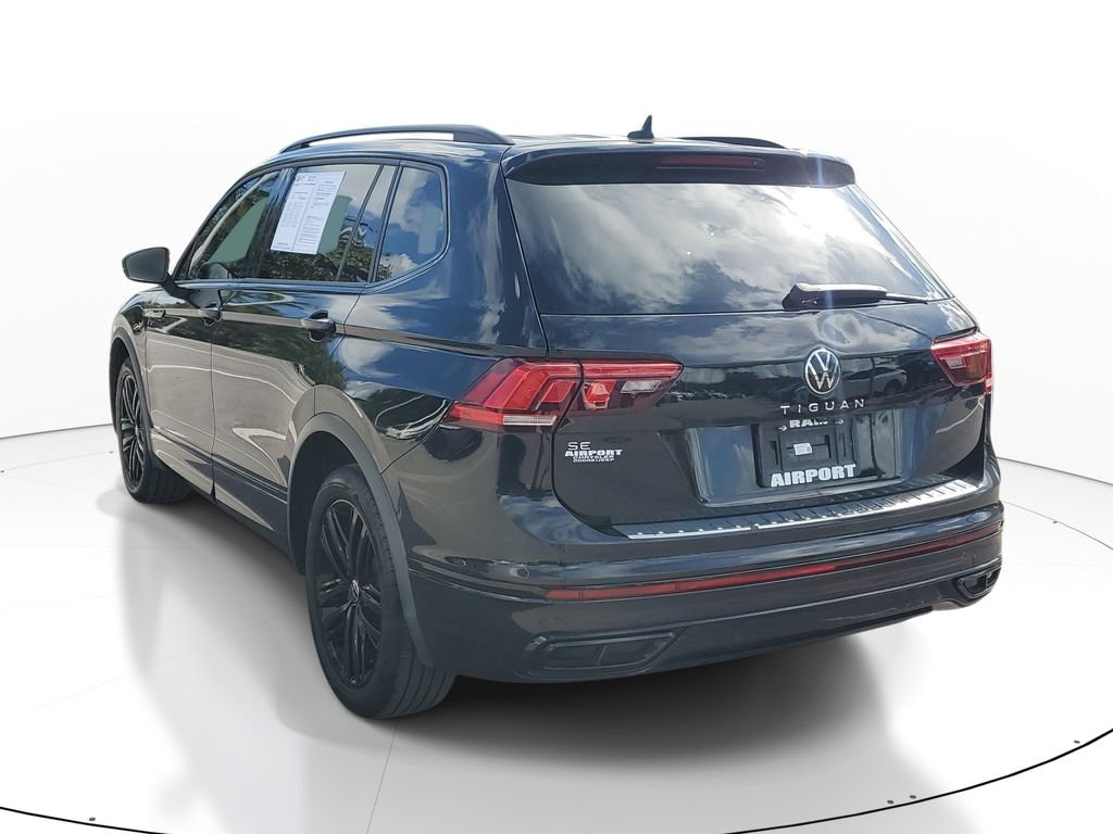 Used 2022 Black Volkswagen 2.0T SE R-Line Black image 5