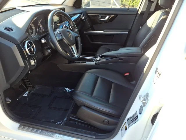 Used 2015 White Mercedes-Benz 4MATIC® image 16