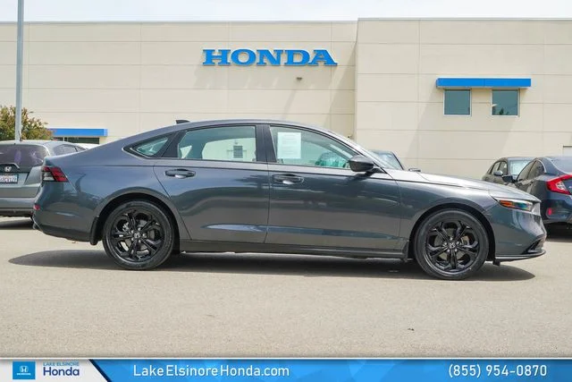 Certified Used 2025 Meteorite Gray Metallic Honda 1.5T SE image 5