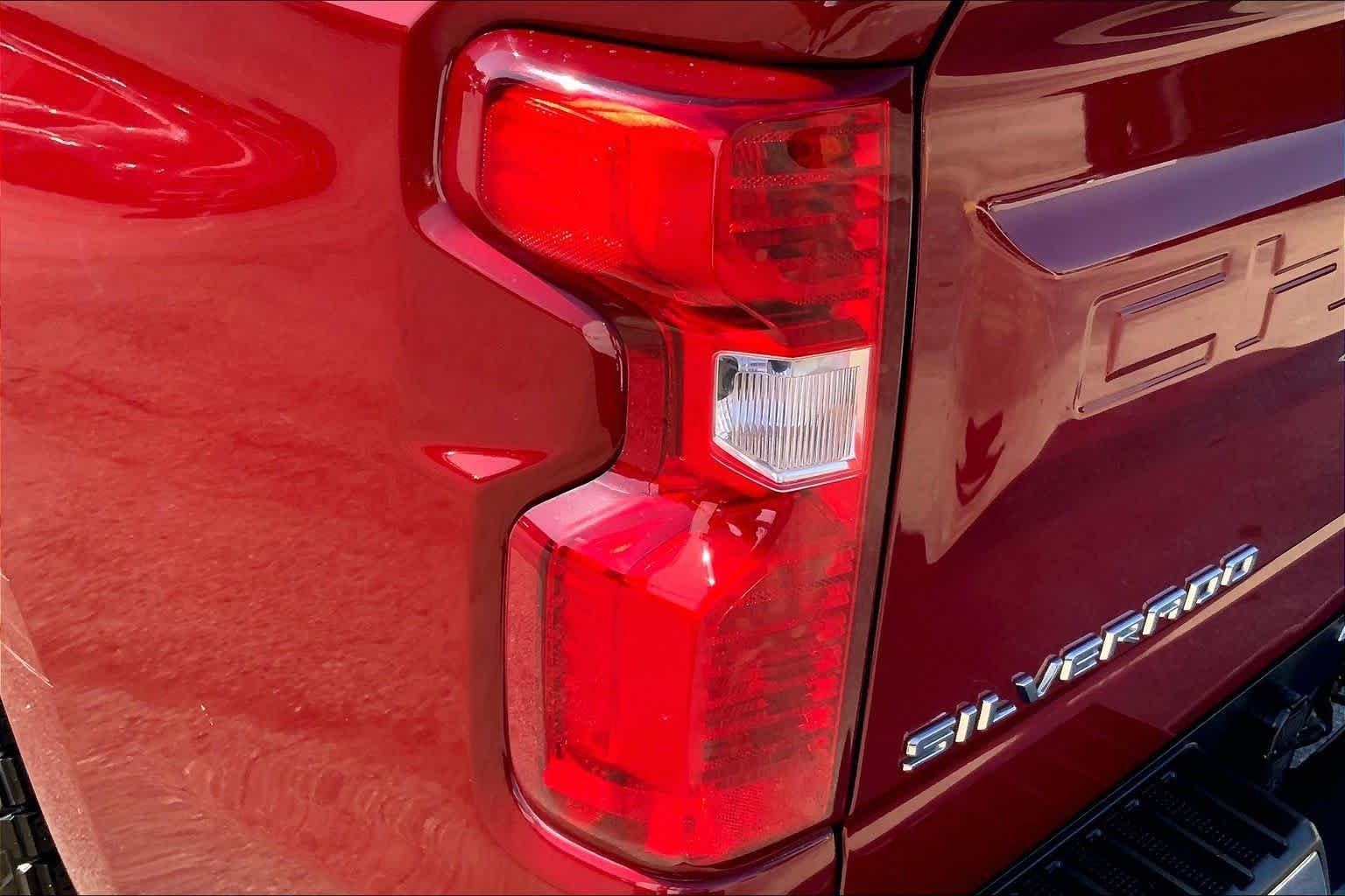 Used 2019 Cajun Red Tintcoat Chevrolet LT image 22