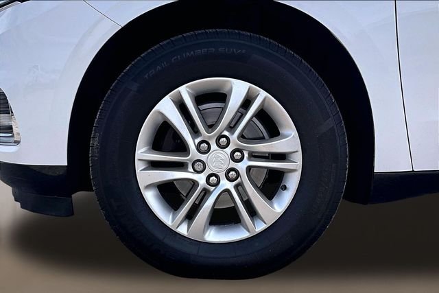 Used 2019 White Buick Essence image 8